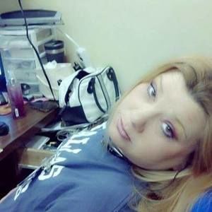 Meet your Posher, Leanna